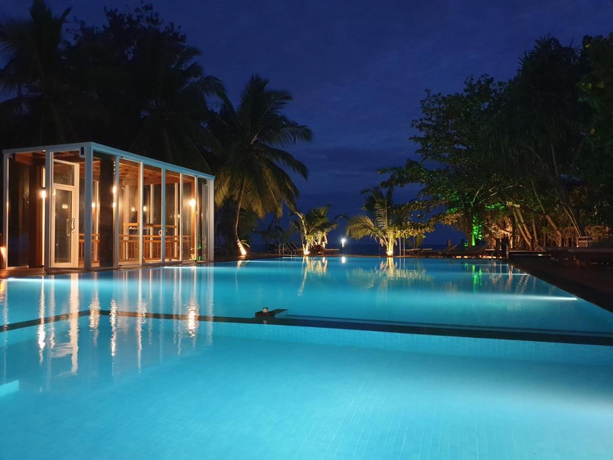 Marakolliya Beach Resort Tangalle Exterior foto