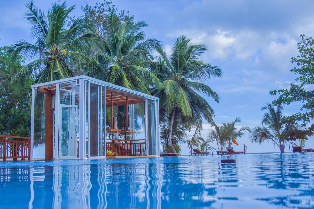 Marakolliya Beach Resort Tangalle Exterior foto